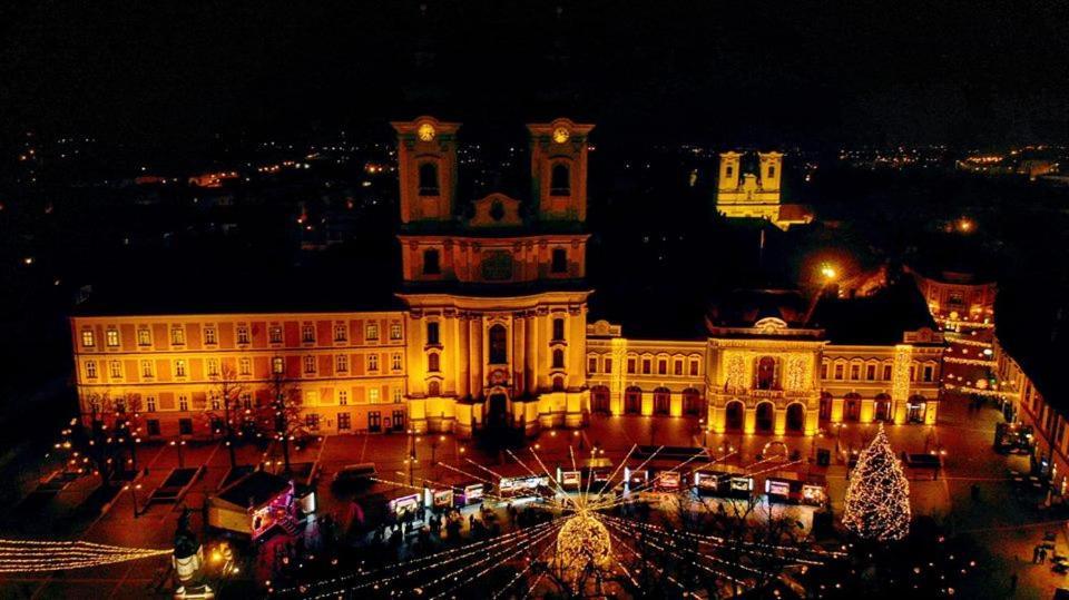 Апартаменты Oliaparman Эгер Экстерьер фото